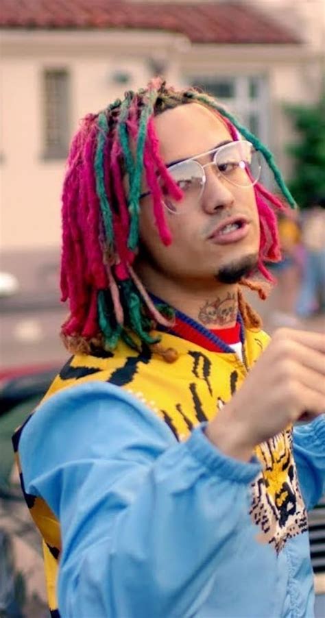 Lil Pump: Gucci Gang (Music Video 2017) 